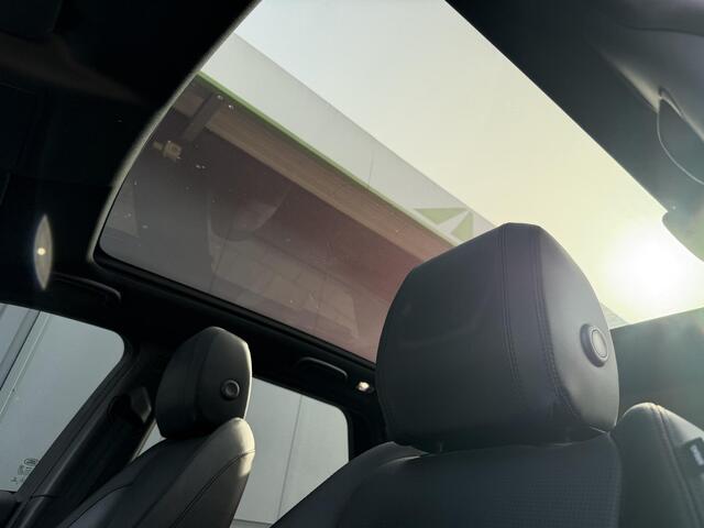 Land Rover DISCOVERY SPORT P200 2.0 R-Dynamic AWD / Panoramadak / All Season Banden / Stoelverwarming / Apple Carplay / Navigatie / Elektrische Achterklep / Achteruitrijcamera