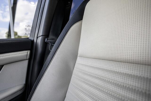 Land Rover DISCOVERY SPORT P300e 1.5 R-Dynamic HSE | Trekhaak | Leder