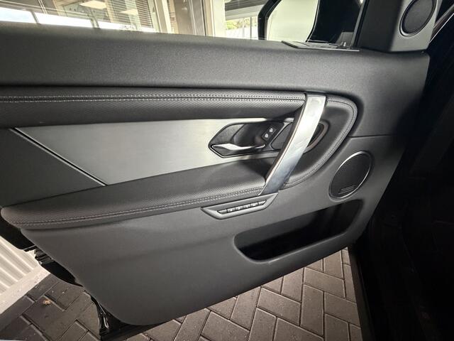Land Rover DISCOVERY SPORT 1.5 P270e PHEV Dynamic SE Panorama dak / Winterpakket / Elektrische trekhaak / Lederen bekleding /