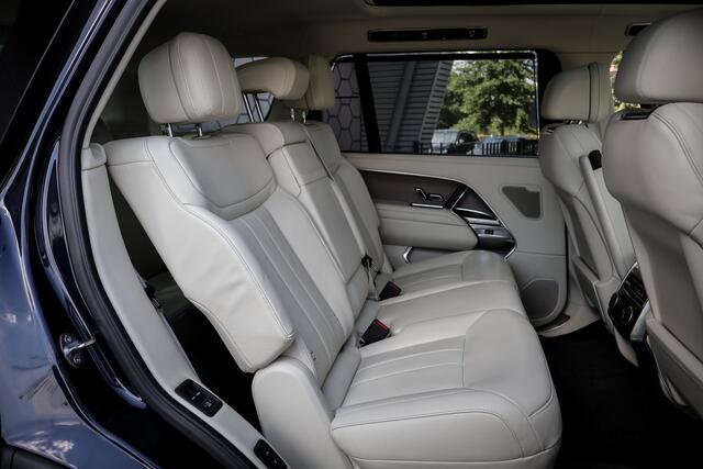 Land Rover RANGE ROVER P530 4.4 V8 LWB Autobiography 7-PERSOONS | ELECTRIC SIDESTEPS | CONSTELLATION BLUE 10K | MASSAGE | STOELVERWARMING & VERKOELING | MEMORY SEATS | 360 CAMERA | MERIDIAN SURROUND | LWB