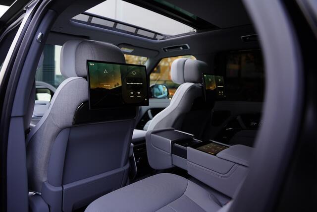 Land Rover RANGE ROVER P615 SV Two Tone Interior