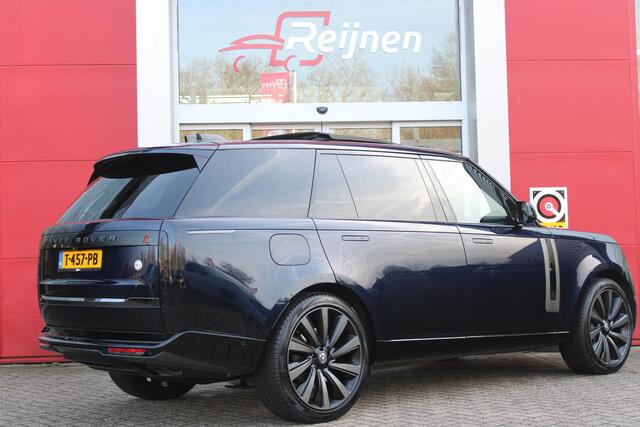 Land Rover RANGE ROVER 4.4 V8 P530 SV LWB AWD AUTOMAAT | PANORAMISCH SCHUIF/KANTEL DAK | MEESTURENDE ACHTERAS | ELEKTRISCH WEGKLAPBARE TREKHAAK | SV INTERIEUR FIRST CLASS CABIN PACK (TWEE VOLLEDIG VERTELBARE ACHTERSTOELEN MET SCHERMEN EN KOELKAST) (RSE) | 23" OBLIVN VELGEN | LU