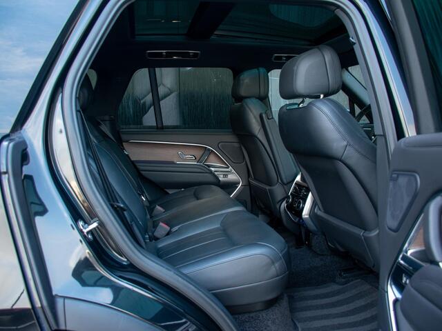 Land Rover RANGE ROVER 3.0 P460e HSE PHEV l Massage l Schuif-/kantel Pano l Stoelventilatie l Soft Close l Trekhaak l