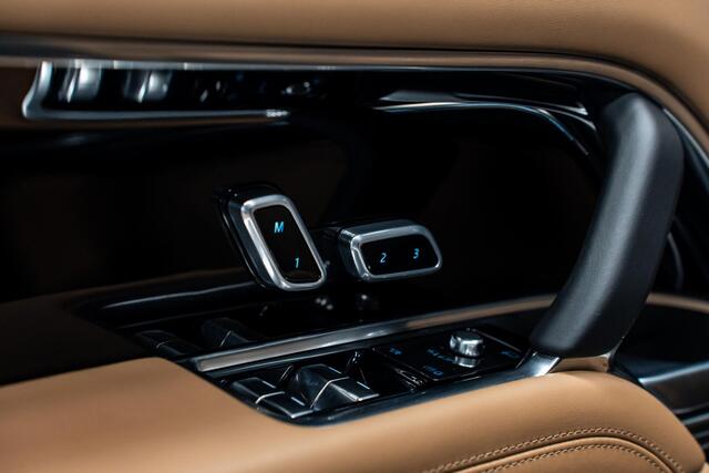 Land Rover RANGE ROVER 3.0 P550e Autobiography PHEV *Meridian Signature / Stoelventilatie + Massage / Volledig leder / Panorama / Soft-Close / AWD-besturing*