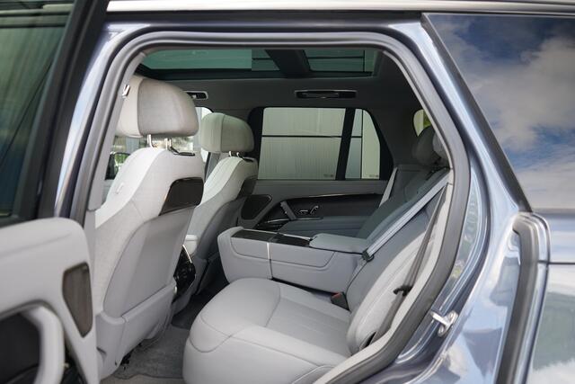 Land Rover RANGE ROVER 3.0 P510e SV PHEV | Massage stoelen | Elektrische trekhaak | Schuif/Kantel dak | Soft close | Meridian Signature |