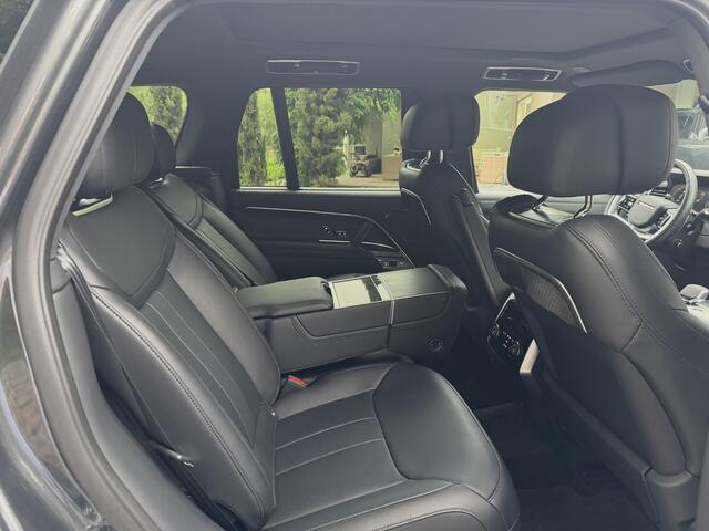 Land Rover RANGE ROVER P550e SVAutobiography Black