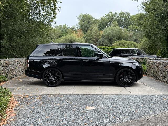 Land Rover RANGE ROVER D300 Vogue Black Design Pack