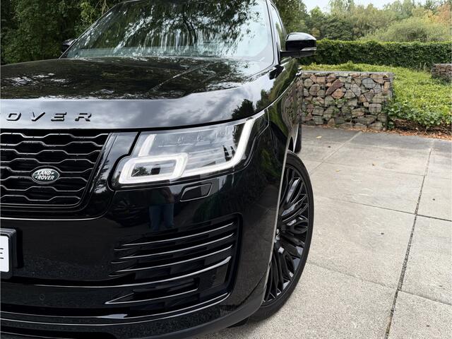 Land Rover RANGE ROVER D300 Vogue Black Design Pack