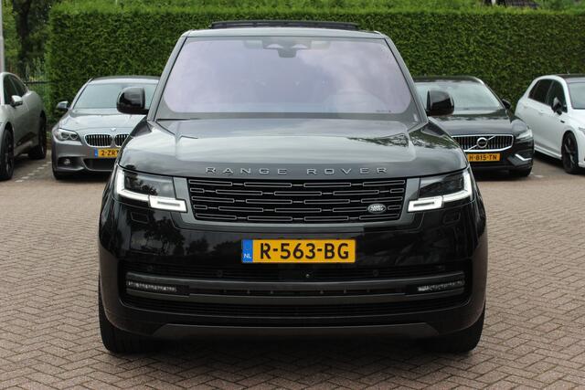 Land Rover RANGE ROVER 4.4 P530 Autobiography MHEV / Panoramadak / 360Camera / Head-up / Meridian High End / Luchtvering / 23'' / Achterasbesturing / Softclose / Sfeerverlichting / Massage / Stoelverwarmd / Keyless / Dodehoek / DAB / ACC