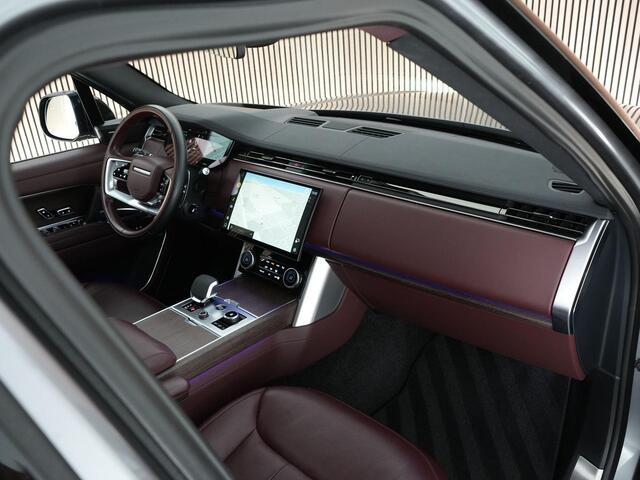 Land Rover RANGE ROVER 3.0 P440e HSE PHEV |pano|Meridian|rear seat ent.|achteras besturing|head-up|Apple Carplay|stoelverkoeling & verwarming|360 camera|