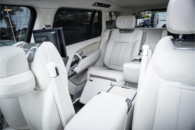 Land Rover RANGE ROVER 4.4 P615 LWB SV ** Tailgate Event Suite ** Business Class Comfo ** Gloss White Ceramic