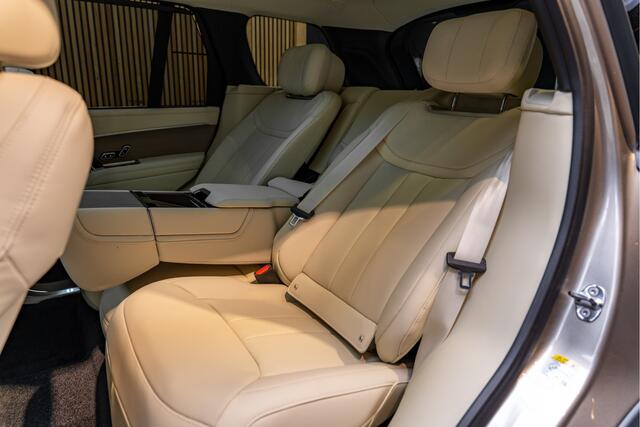 Land Rover RANGE ROVER P550e Autobiography Koelbox Meridian Signature 3.0 P550e Autobiography PHEV