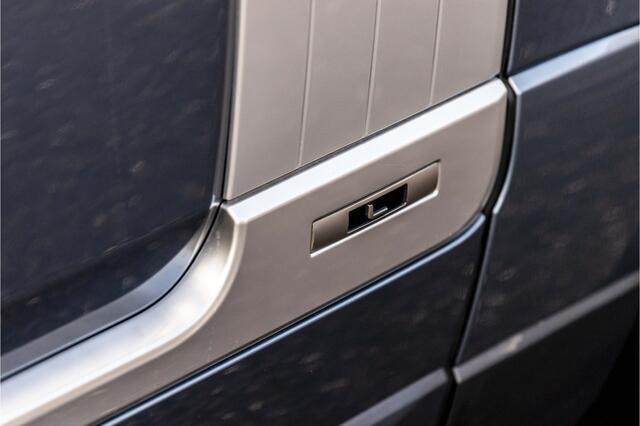 Land Rover RANGE ROVER 2.0 P400e LWB Autobiography