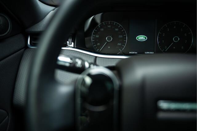 Land Rover RANGE ROVER EVOQUE 2.0 P200 AWD PANO LEDER LM20 12/WEG BLACK/LINE VOLL!!