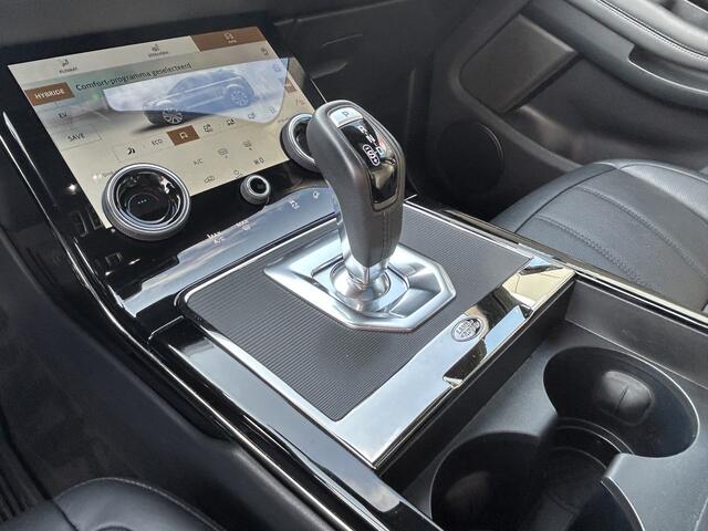 Land Rover RANGE ROVER EVOQUE P300e 309pk AWD Autobiography | Geklimatiseerde voorstoelen | Lederen dashboard | Elektr. trekhaak |