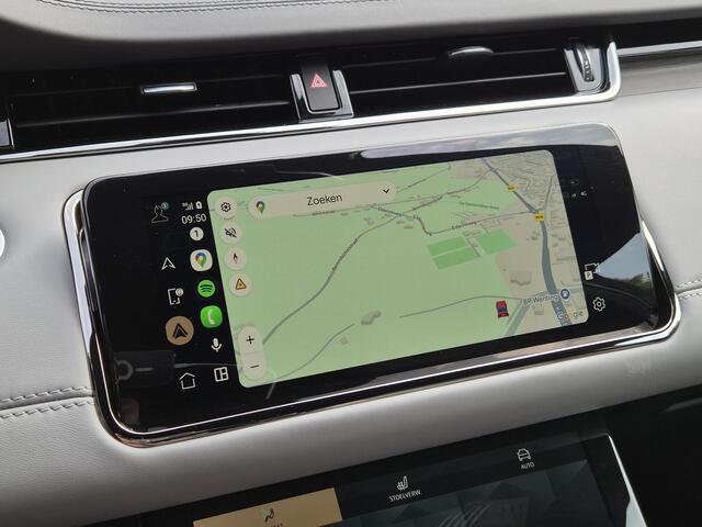 Land Rover RANGE ROVER EVOQUE 1.5 P300e AWD Autobiography PHEV Automaat / Glazen schuif- en kanteldak / Adaptief CC / Stoelventilatie voor / Meridian Audio Systeem / Stuur-, Stoel en Achterbankverwarming / Elektrische achterklep / Achteruitrijcamera /