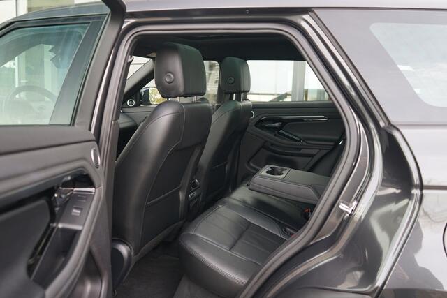 Land Rover RANGE ROVER EVOQUE P300e AWD SE | Trekhaak | Voorstoelen verwarmd | Panoramadak |