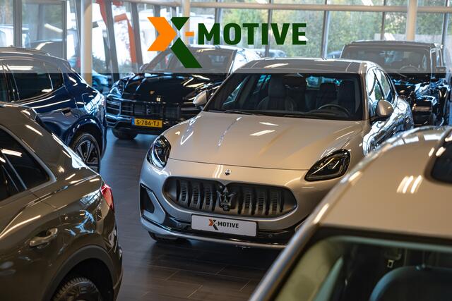 Land Rover RANGE ROVER EVOQUE 1.5 P300e AWD R-Dynamic SE | Volleder | Memory | Stoelverw | Adap Cruise | Camera | CarPlay | Black pack | Nardo Grey Nolita