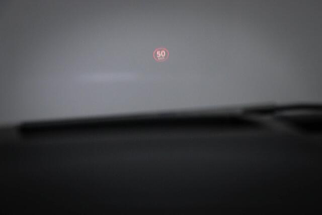 Land Rover RANGE ROVER EVOQUE 2.0 Si4 Pure | PANORAMADAK | HEAD UP | STOELVERWARMING | DAB | APPLE | 360 CAMERA