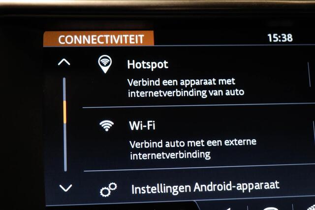 Land Rover RANGE ROVER EVOQUE 2.0 Si4 Pure | PANORAMADAK | HEAD UP | STOELVERWARMING | DAB | APPLE | 360 CAMERA