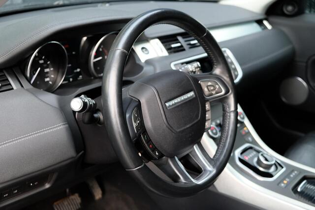 Land Rover RANGE ROVER EVOQUE 2.0 TD4 180pk HSE Dynamic Panoramadak Trekhaak Black pack Cruise Clima Stoelverwarming