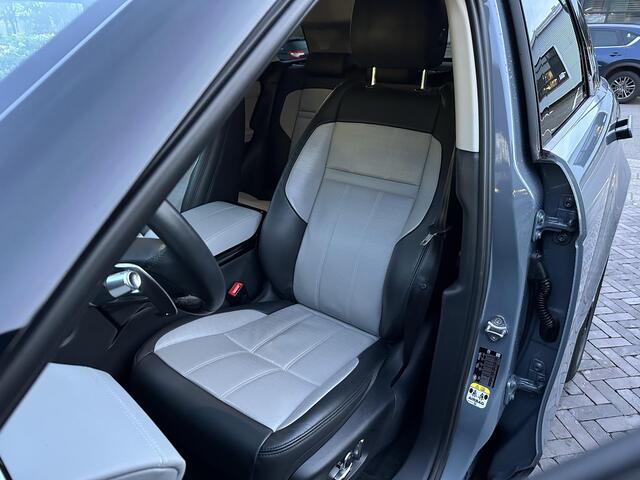 Land Rover RANGE ROVER EVOQUE 2.0 P300 AWD R-Dynamic HSE Adapt. Cruise Virtual Dash Matrix LED Two Tone Leder Meridian Keyless