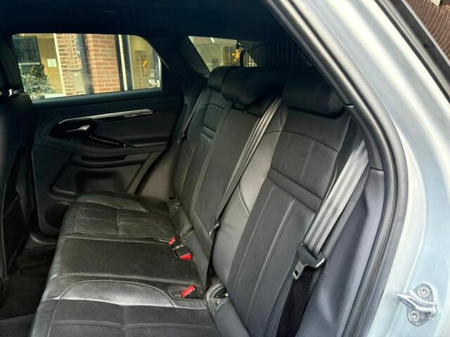 Land Rover RANGE ROVER EVOQUE 2.0 P250 AWD R-Dynamic HSE
