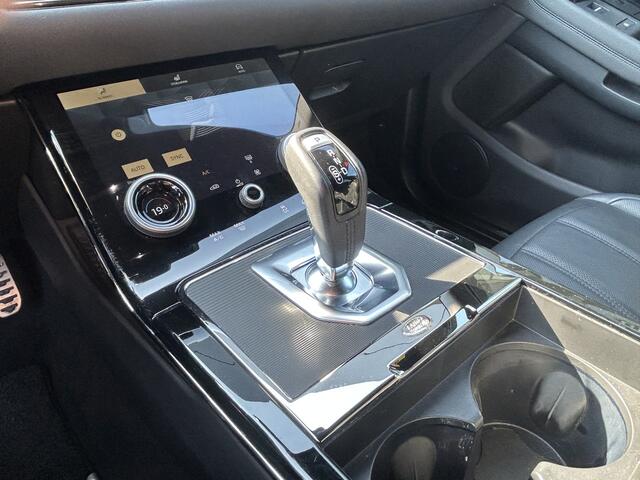 Land Rover RANGE ROVER EVOQUE P300e 309pk AWD R-Dynamic SE | Adaptive Cruise | Meridian Audio | Verwarmbare voorstoelen | Elektr. achterklep |