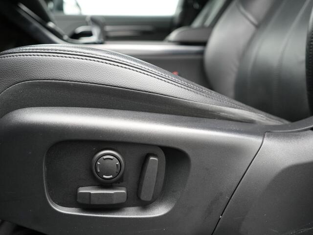 Land Rover RANGE ROVER EVOQUE P300e AWD SE Plug In Hybrid 309pk Dealer O.H | Adaptive Cruise | Lederen Sportstoelen memory | Meridian Sound | Camera | 20"L.M | Sfeerverlichting | BLIS | Apple Carplay | PHEV