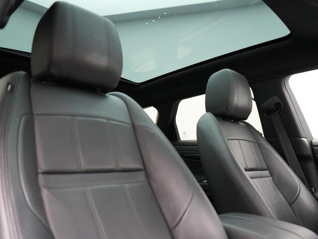 Land Rover RANGE ROVER EVOQUE P300e AWD R-Dynamic PHEV 309pk | Panodak | 360 Camera | Adaptive Cruise | Head Up | Meridian Audio | Lederen Sportstoelen Memory & Verwarmd | Keyless | Apple Carplay | Sfeerverlichting | Navigatie | Virtual | DAB | Plug In Hybrid |