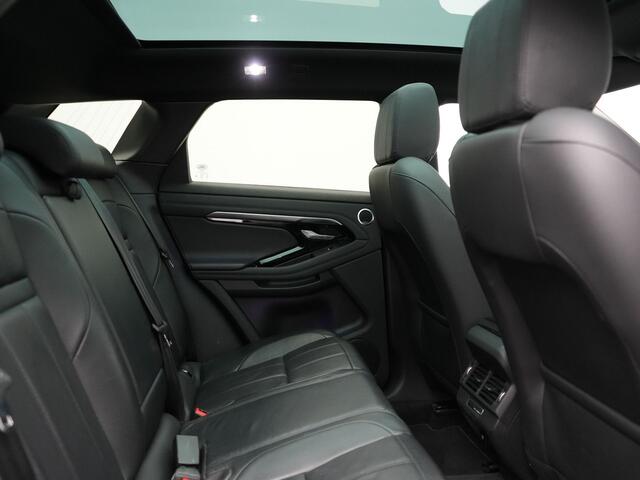 Land Rover RANGE ROVER EVOQUE P300e AWD R-Dynamic PHEV 309pk | Panodak | 360 Camera | Adaptive Cruise | Head Up | Meridian Audio | Lederen Sportstoelen Memory & Verwarmd | Keyless | Apple Carplay | Sfeerverlichting | Navigatie | Virtual | DAB | Plug In Hybrid |