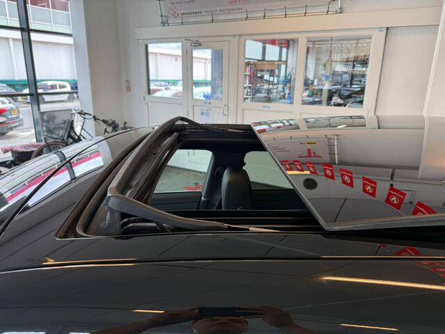 Land Rover RANGE ROVER EVOQUE 1.5 P300e AWD R-Dynamic S 300PK | Panoramadak | Meridian audio | 22''INCH | Memory seats | Stoel+Stuurverwarming | Achteruitrijcamera | Apple carplay | Navigatie | Adaptieve rijmodus | BTW VERREKENBAAR | 12/2022