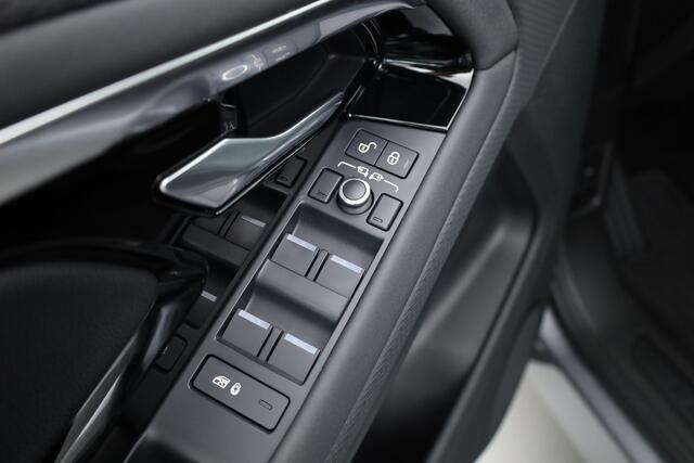 Land Rover RANGE ROVER EVOQUE 1.5 P300e AWD S | Rijklaar! | Pano | Leder | Cruise Contr. | Camera | Apple CarPlay | Led | Stoelverw. | All Season