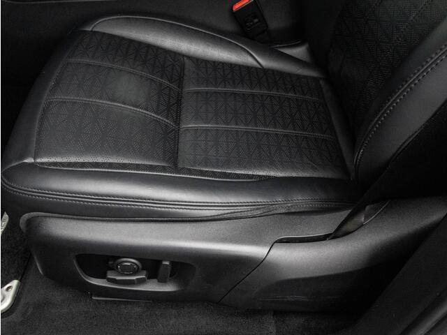 Land Rover RANGE ROVER EVOQUE 1.5 P300e AWD R-Dynamic | Virtual Cockpit | Leder | ACC | Dodehoek assist | 360 Camera | Memory