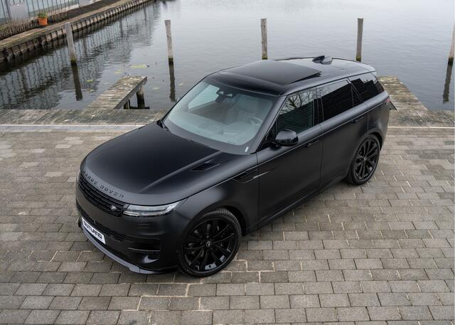 Land Rover RANGE ROVER SPORT P550e Autobiography | VERWACHT | Full Options | Santorini Black Satin - Stealth PPF | 23" inch | Trekhaak | Standkachel |
