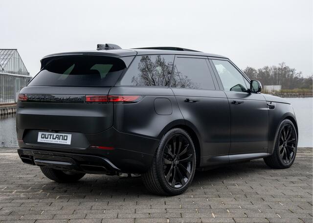 Land Rover RANGE ROVER SPORT P550e Autobiography | VERWACHT | Full Options | Santorini Black Satin - Stealth PPF | 23" inch | Trekhaak | Standkachel |