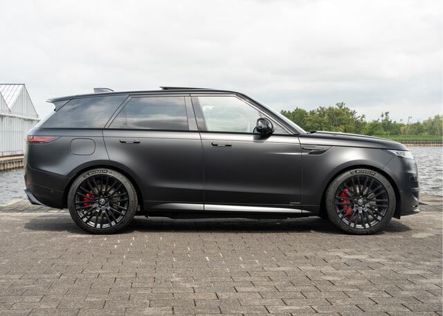 Land Rover RANGE ROVER SPORT P550e Autobiography | Santorini Black Satin - Stealth PPF | 23" inch SV | Trekhaak | Standkachel |