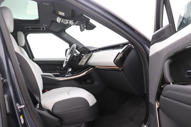 Land Rover RANGE ROVER SPORT 3.0 P460e Dynamic HSE PHEV | Schuif/kanteldak | Head-Up | Meridian | Trekhaak | Black Pack | Luchtvering | 23 Inch