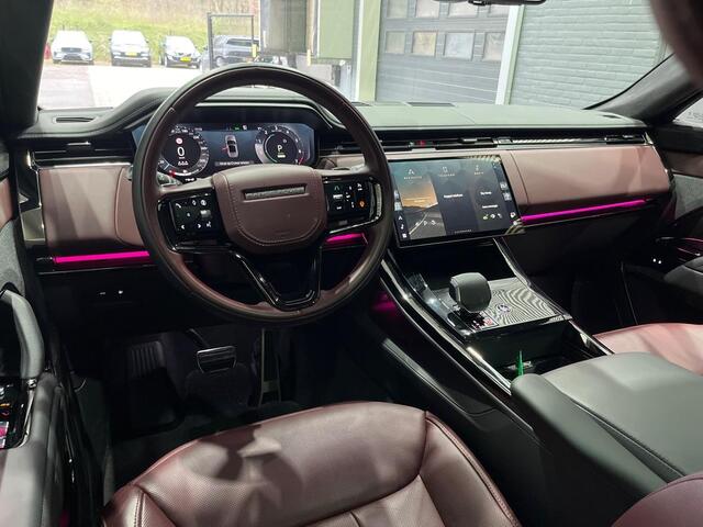 Land Rover RANGE ROVER SPORT 3.0 P550e Autobiography | Black Black | Head-Up | Luchtvering | Massage | Meridian Signature | Trekhaak