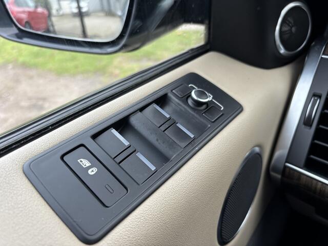 Land Rover RANGE ROVER SPORT 3.0 TDV6 Zwart 2017 Panodak 22"