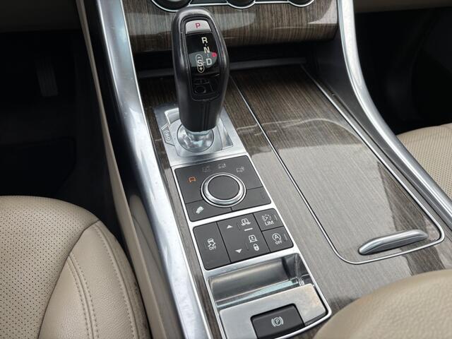 Land Rover RANGE ROVER SPORT 3.0 TDV6 Zwart 2017 Panodak 22"