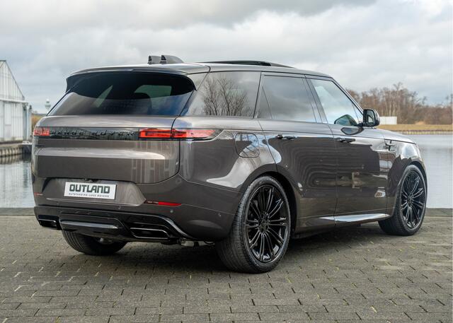 Land Rover RANGE ROVER SPORT P550e Autobiography | Nieuw Model 2026 | Enhanced Black Pack | Charente Grey | 23" inch | Trekhaak | Standkachel |