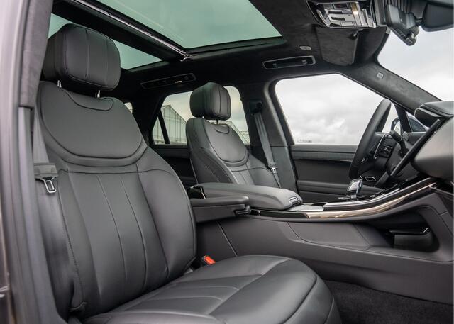 Land Rover RANGE ROVER SPORT P550e Autobiography | Nieuw Model 2026 | Enhanced Black Pack | Carpathian Grey | 23" inch | Trekhaak | Standkachel |