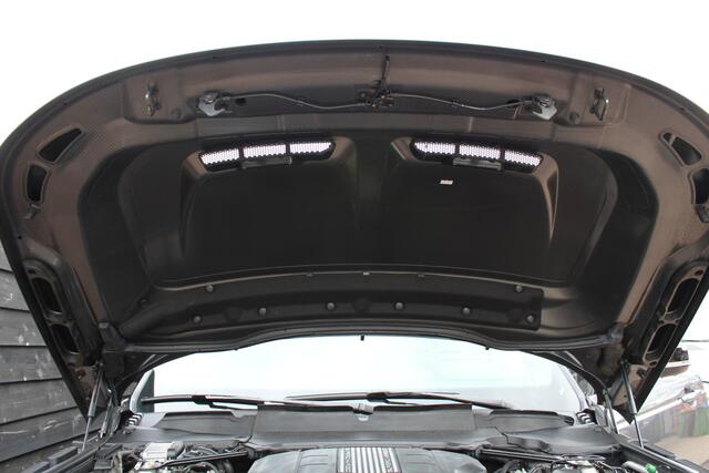 Land Rover RANGE ROVER SPORT 5.0 V8 SC SVR 576 PK ! Facelift ! Carbon ! Pano, Cruis, Airco, Stoelverw voor + achter!