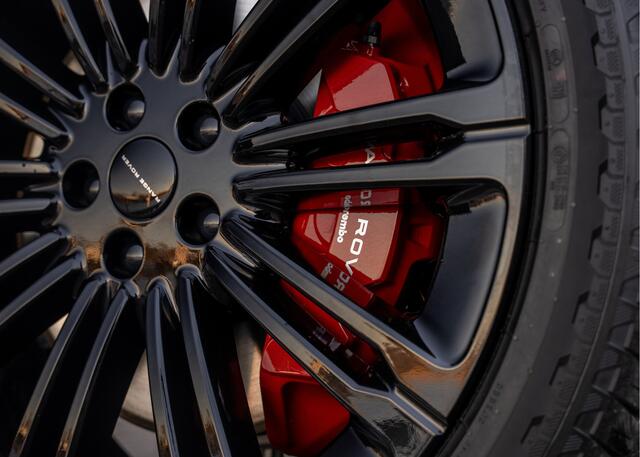 Land Rover RANGE ROVER SPORT P550e Autobiography | Nieuw Model 2026 | Enhanced Black Pack | Charente Grey | 23" inch | Trekhaak | Standkachel |