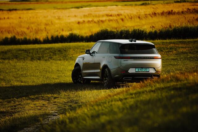 Land Rover RANGE ROVER SPORT 3.0 P550e Autobiography PHEV 4 wielbesturing - koelbox - Eigen Grey