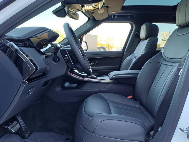 Land Rover RANGE ROVER SPORT P460e 460pk 6-cil. AWD Momentum Edition | NIEUW - 0 km | Geklim. voorstoelen | Meridian Surround | Elektr. trekhaak |