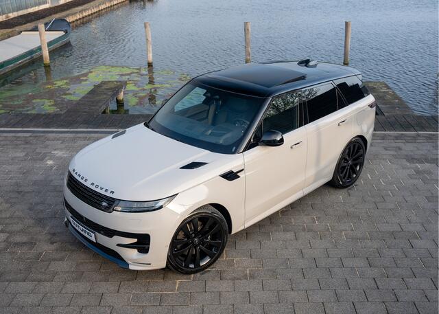 Land Rover RANGE ROVER SPORT P460e Dynamic HSE | 23" inch | Trekhaak | Black Pack | Koelkast | Meridian 3D Audio | SoftClose |
