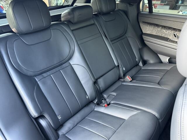 Land Rover RANGE ROVER SPORT P530 First Edition | V8 531PK | BTW | Massage | 23 inch | Black Pack |