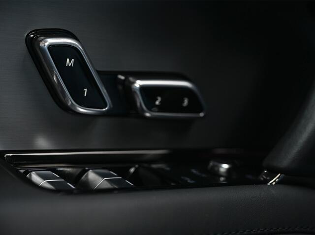 Land Rover RANGE ROVER SPORT 3.0 P440e Dynamic HSE | Panoramadak | NL-Auto | 360 Camera | HUD | Meridian | Luchtvering | Memory Seats | Trekhaak | Adaptive Cruise | Ambiance Interieur |